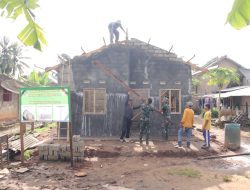 Masuki hari ke 15, Pemasangan Kerangka Rumah Almarhum Pak Trimo Satgas TMMD berjalan Sukses.!