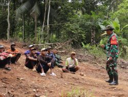 Dansatgas TMMD Ke- 123 Kodim 0412/LU Sosialisasi Rekrutmen TNI Kepada Warga “Masuk TNI Gratis Tanpa Biaya”