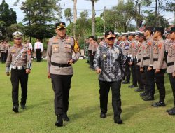 *Kapolres Lampung Barat Pimpin Apel Gelar Pasukan Operasi Ketupat Krakatau 2025*