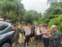 Respon Cepat, Kapolres Lampung Utara Bersama Bupati Kunjungi Lokasi Banjir di Kecamatan Kotabumi