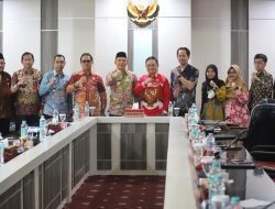 Entry Meeting Bersama BPK RI, Bupati Lambar Parosil Mabsus Minta Perangkat Daerah Kooperatif.