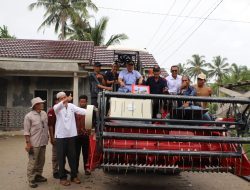 Dukung Swasembada Pangan, Bupati Parosil Salurkan Bantuan Alat Pertanian Untuk Kelompok Tani di BNS