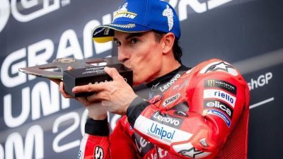 Rossi vs Marquez: Siapakah Raja Sejati MotoGP? Crutchlow, Toseland, Hodgson Ungkap Pilihan GOAT!