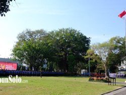 Heboh Dugaan Pelecehan Lingkup ASN Pemkot Solo, SPEK-HAM Dorong Korban Melangkah ke Jalur Hukum

Terjemahan:
Heboh Dugaan Penyiksaan dalam Lingkup ASN Pemerintah Kota Solo, SPEK-HAM Mendorong Korban untuk Langkah ke Jalur Hukum