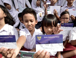 PIP 2025 Tahap 2 Sudah Cair! Ini Cara Cek Nama Penerima Bantuan di pip.kemendikdasmen.go.id Lewat HP