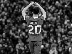 Persembahan Sakral dari Penggemar Liverpool: Nyanyian ‘Diogo Jota Lebih Baik dari Figo’ yang Kini Hidup Selamanya di Anfield