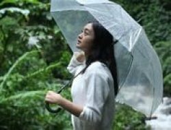 Prakiraan Cuaca Bandung: Hujan Ringan Siang hingga Sore, Eneng Geulis Masih Bikin Kangen