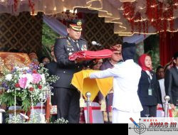 Kapolres Lampung Barat Pimpin Upacara Penurunan Bendera HUT RI ke-80