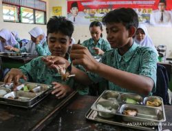 Guru Bertanggung Jawab Distribusi MBG, Dapat Insentif Rp 100.000