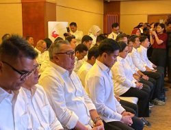 Ahmad Ali Hadiri Pelantikan PSI, Duduk di Samping Kaesang