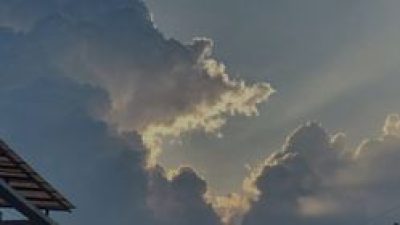 Apa Itu Awan Cumulonimbus? Ciri, Pembentukan, dan Dampaknya