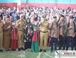 Bagikan 1. 468 Seragam Gratis Siswa SD, SMP, Parosil Paparkan Rencana Program Beasiswa Untuk Masyarakat Tak Mampu.