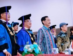 Luhut Pandjaitan: Karakter Penting di Era AI, 353 Mahasiswa IT Del Wisuda