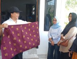 Kemenkum NTB Kembangkan Potensi KIK Tenun Poto Sumbawa Besar