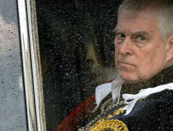 Pangeran Andrew Mundur dari Gelar Duke of York – Alasan dan Maknanya