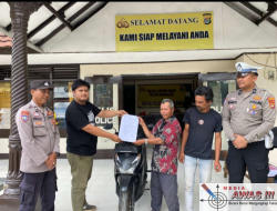 Polsek Sumber Jaya Serahkan Motor yang dicuri kepada Pemiliknya.