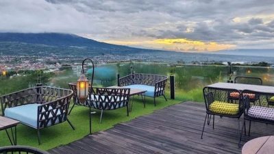 11 Cafe Rooftop di Malang dengan Pemandangan Menakjubkan untuk Menikmati Kota dan Pegunungan