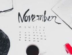 November: Bulan Transisi Penuh Kontras, Dingin Awal hingga Kehangatan Refleksi Diri