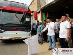 Dukung Penguatan Iman, Pemkab Lambar Lepas 79 Jamaah Umroh