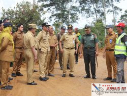 Parosil Mabsus Tinjau Progres Pembangun Pembukaan Badan Jalan Menuju Lokasi Geothermal.