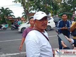 Ribuan Massa Buruh PR Subur Jaya HJS Datangi Kantor Bakesbangpol