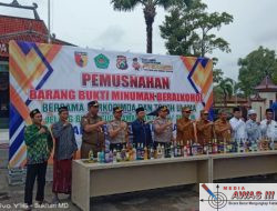 Bupati Pamekasan Musnahkan Ribuan Miras
