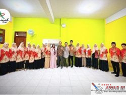 PT Aminah: Cara Mudah Ke Baitullah Bersama Sekolah Dasar Islam Tarbiyatul Ummah Sidoarjo