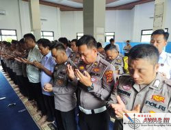 Polres Lampung Utara Gelar Sholat Ghaib untuk Alm. Bripka Anumerta Arya Supena, S.H.