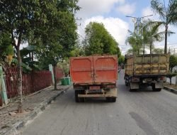 Truk Pemkot Bontang Kedapatan Angkut Tanah Tanpa Terpal, Sopir Bakal Ditegur