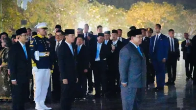 Tengah Malam di TMPNU Kalibata: Presiden Prabowo Pimpin Ziarah Nasional HUT ke-81 RI