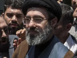 Khamenei ancam AS dengan ‘pelajaran tak terlupakan’ usai serangan Iran