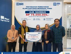 PT Asuransi BRI Life Berikan Bantuan Langsung kepada Ahli Waris Nasabah yang Meninggal Sebesar Rp 75.000.000