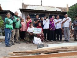 Walikota Kediri Serahkan Bantuan Sosial RTLH